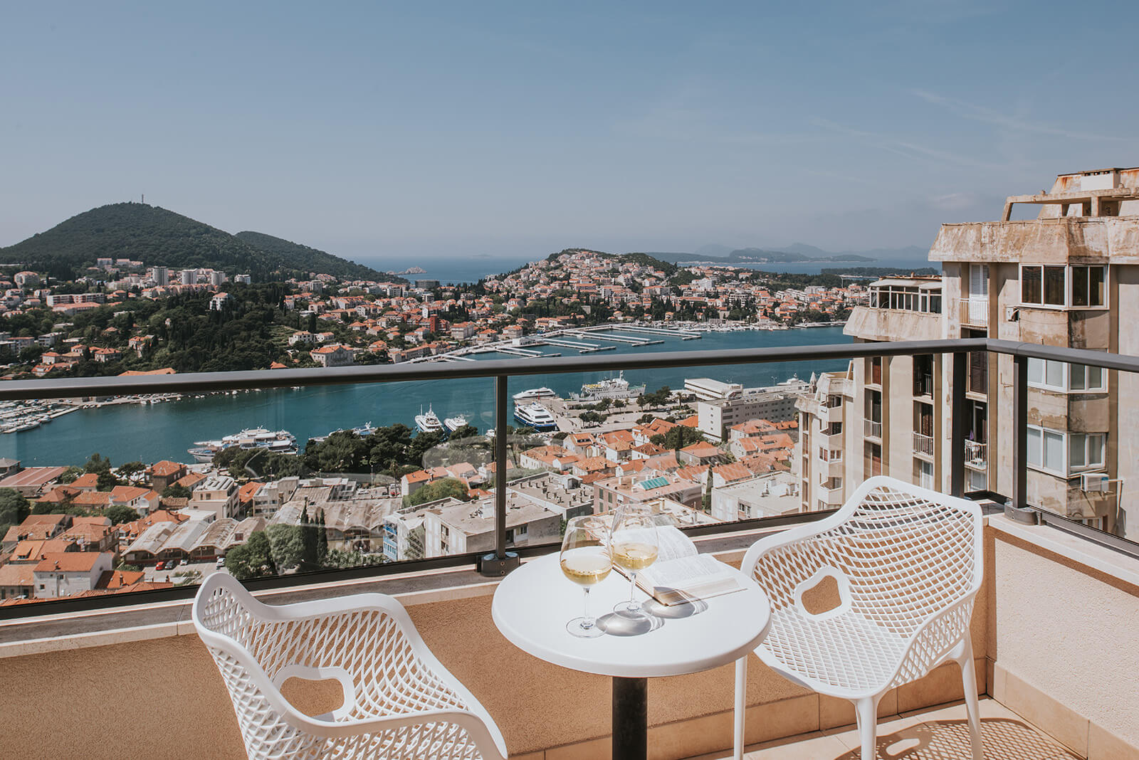 Premium Sea View room with balcony 1